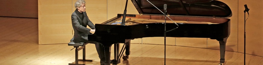 Paul Lewis