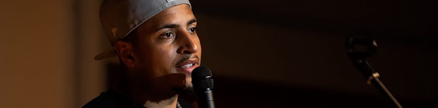 Marvin Tare auf der Bühne