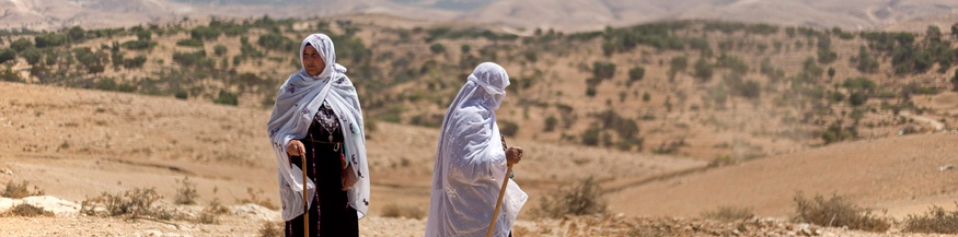 Zwei Beduininnen der Negev-Wüste