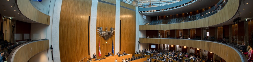 Ein Übersichtsfoto mit einem Fischaugenobjektiv anlässlich eine Sitzung des Nationalrates im Parlament