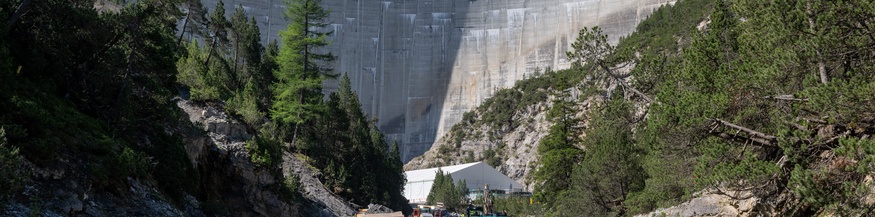 Transportpiste, Staumauer