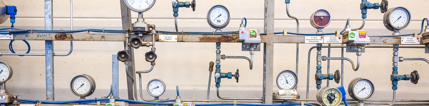 Einige digitale und analoge Anzeigen