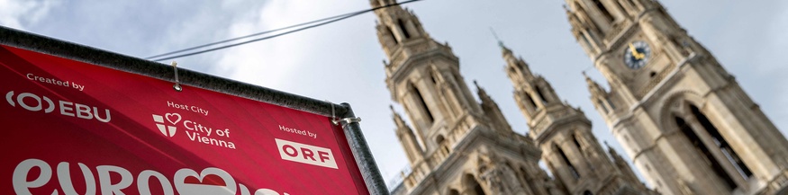 ESC-Banner beim Rathaus