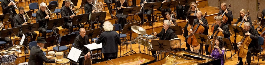 Symphonieorchester des Bayerischen Rundfunks, Dirigent: Simon Rattle. Rinat Shaham, Mezzosopran; Katia und Marielle Labèque, Klavier