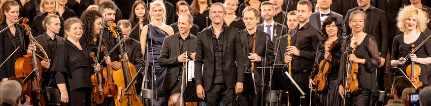 Michael Hofstetter mit dem Styriarte Festspiel-Orchester und dem Arnold Schoenberg Chor in Stainz