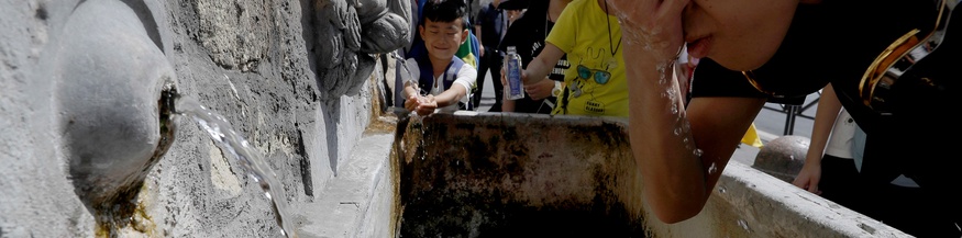 Hitze in Rom: Erfrischendes Brunnenwasser