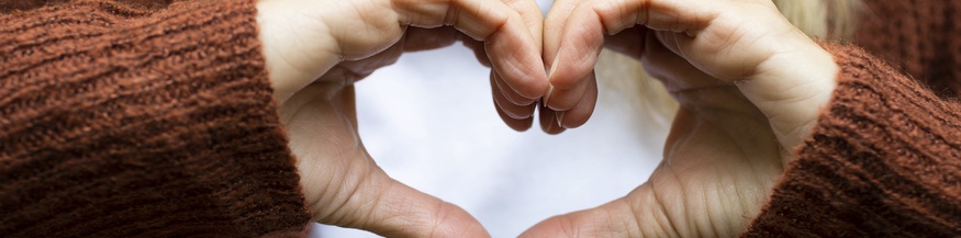 Herz mit Händen geformt