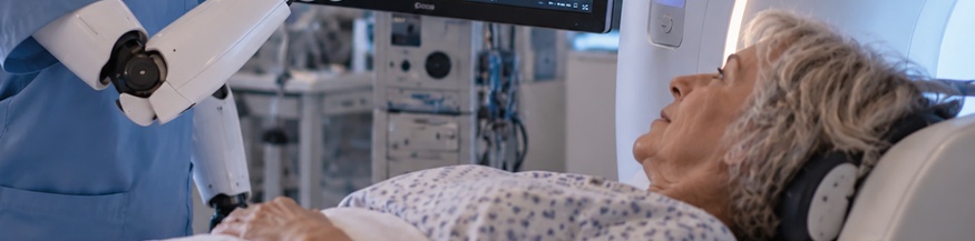 KI-generiertes Bild: Künstliche Intelligenz zeigt Frau ihre Aufnahmen