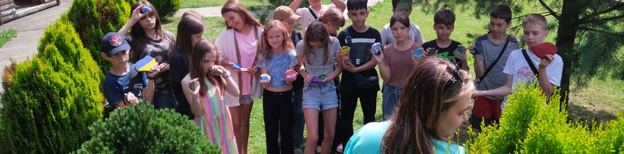 Kinder auf einem Festival in der Ukraine.