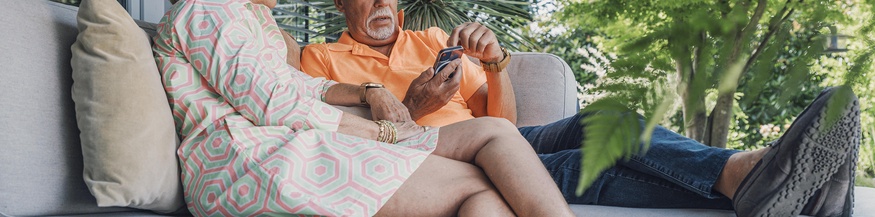 Senioren am Handy