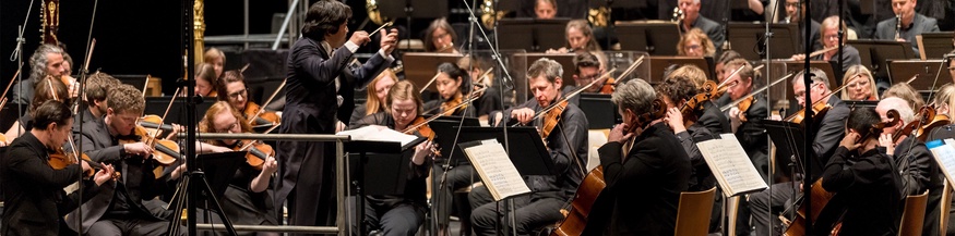 City of Birmingham Symphony Orchestra unter der Leitung von Kazuki Yamada und mit dem Cellisten Kian Soltani