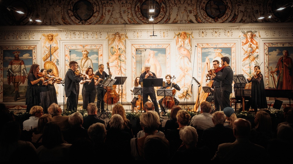 FLOWING FRAMES Ensemble Il Giardino Armonico, Blockflöte und Leitung: Giovanni Antonini; Dmitry Smirnov, Violine