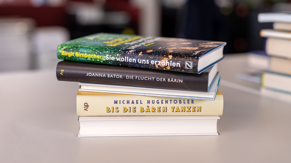 Bücherstapel für eine bestimmte Ex-Libris-Sendung