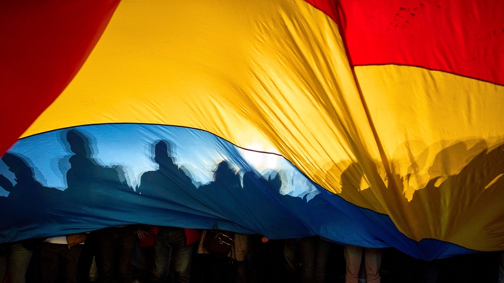 AP/VADIM GHIRDA Rumänische Flagge