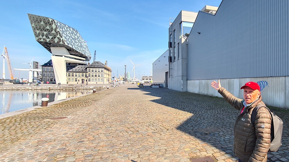 ORF Antwerpen, modernes Gebäude am Hafen