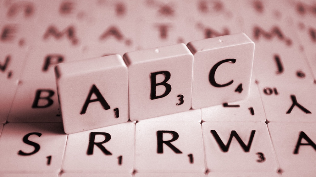 Buchstaben eines Scrabble-Spiels