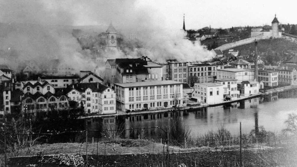 Archivaufnahme des bombardierten Schaffhausen