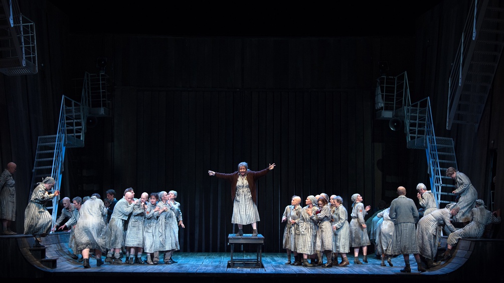 Szenenausschnitt "Die Passagierin" von Mieczyslaw Weinberg