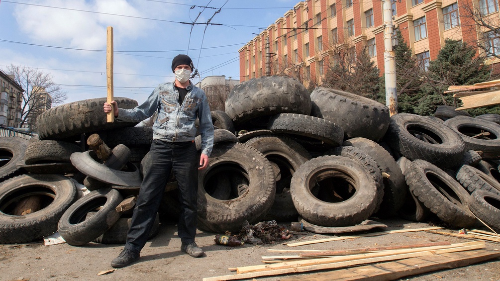 Maskierter Pro-Russland-Aktivist in Luhansk, 2014