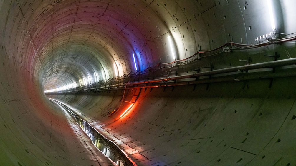 Neu gebauter Eisenbahntunnel