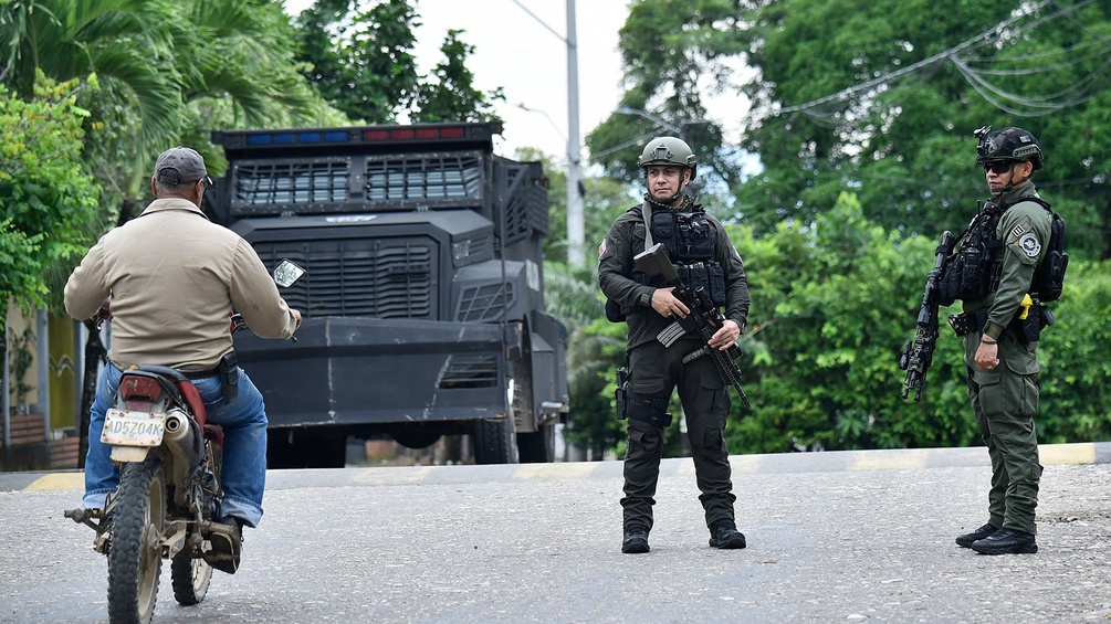 Kolumbianisches Militär auf der Straße