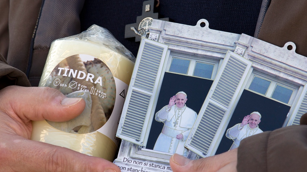 Diverse Souvenirs aus dem Vatikan