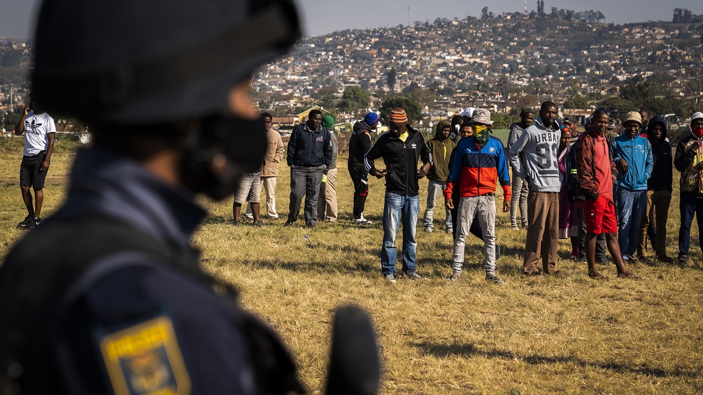Bewaffneter Polizist in Südafrika