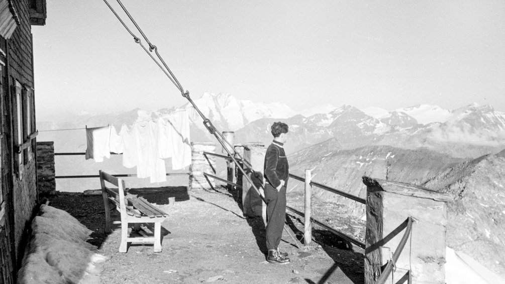Zittelhaus mit dem Observatorium Hoher Sonnblick. Salzburg. 31. August 1949