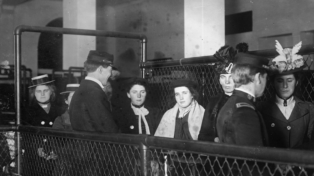 Europäische Auswanderer auf Ellis Island, New York