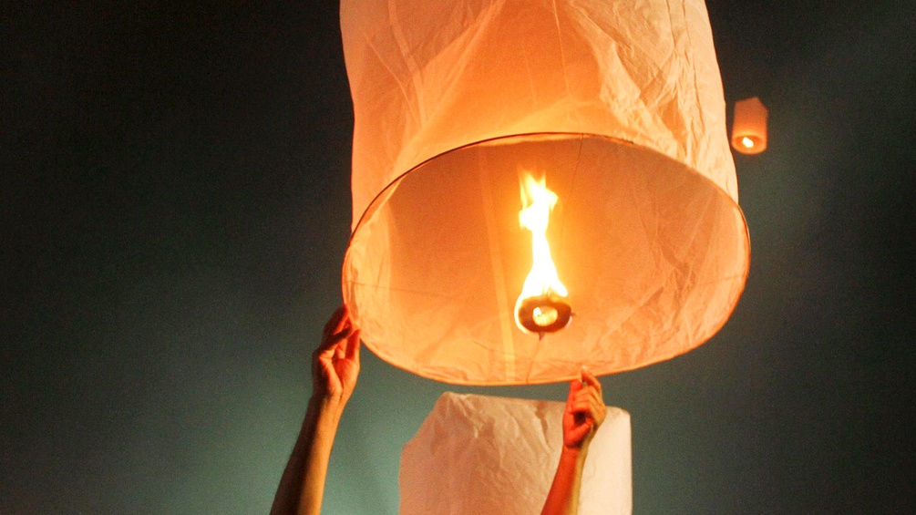 AP/SLAMET RIYADI Lampion, Vesakh-Fest