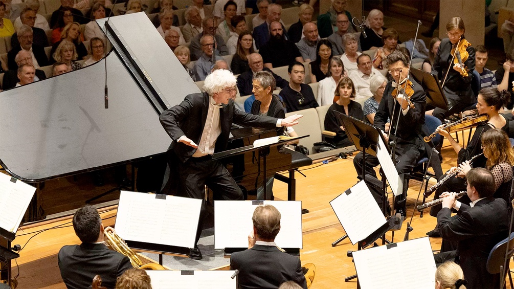 Symphonieorchester des Bayerischen Rundfunks, Dirigent: Giovanni Antonini; Maria Joao Pires, Klavier