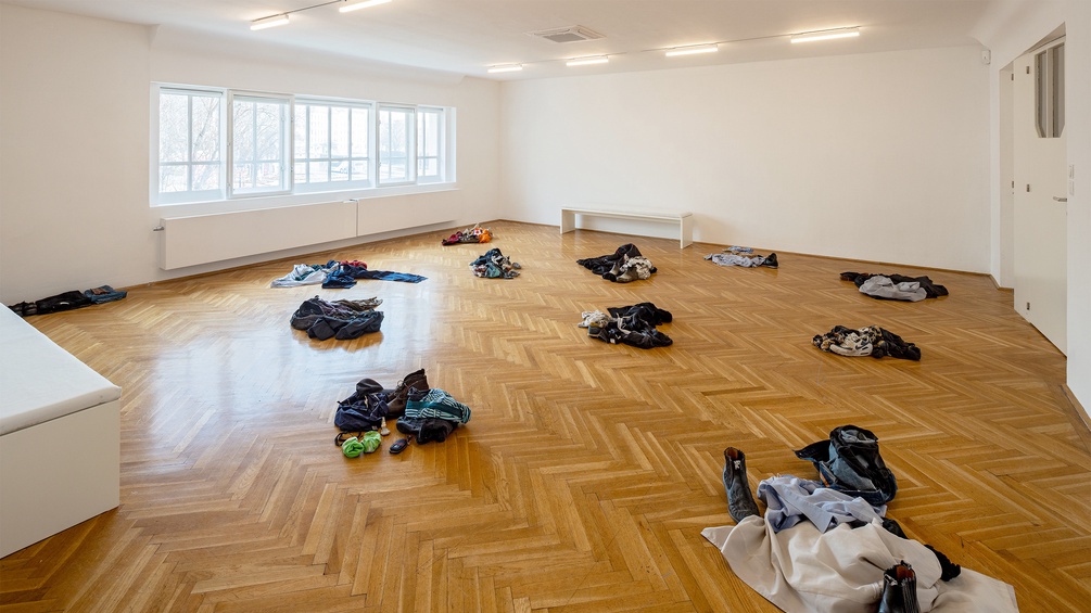 Ausstellungsansicht "I come in peace" von Reba Maybury, Secession