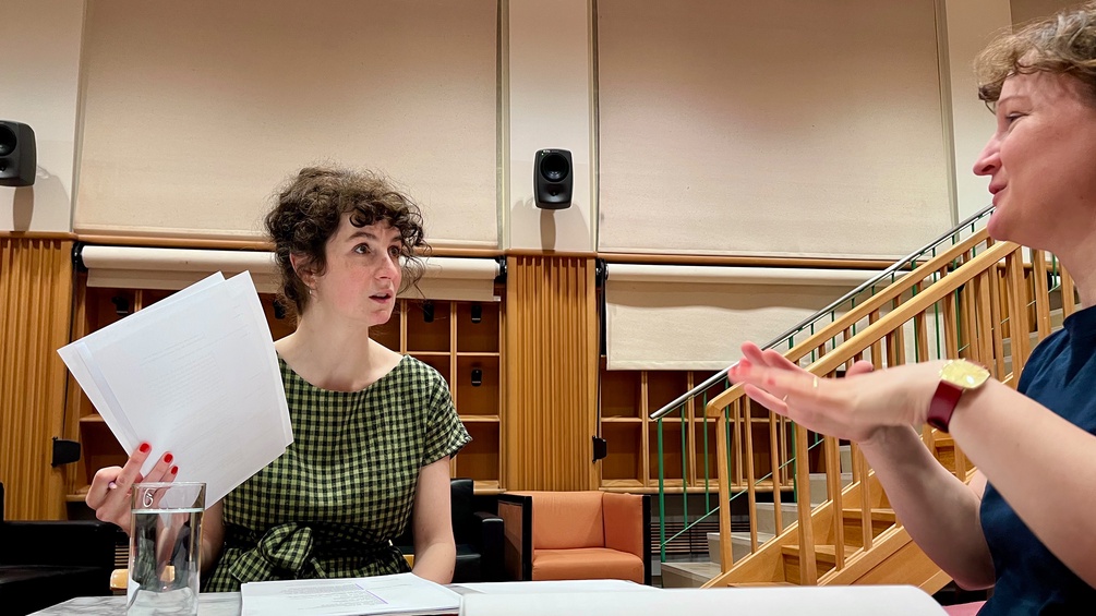 "Marillenmassaker": Naemi Latzer und Caroline Hofer