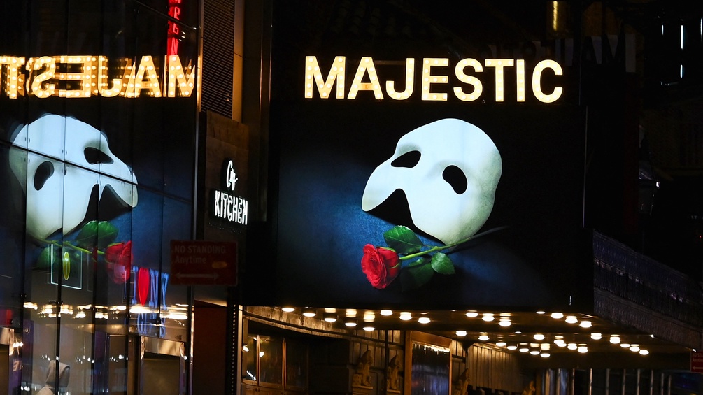 APA/AFP/ANGELA WEISS Webung für "Das Phantom der Oper" am Brodway