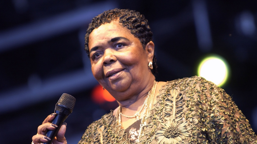 Cesária Évora, 2004