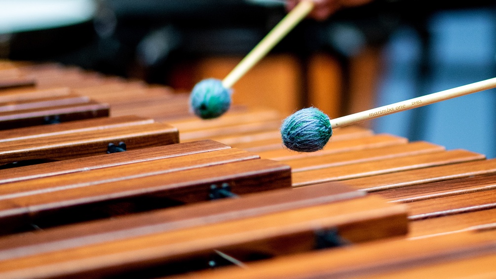 Marimba wird bespielt