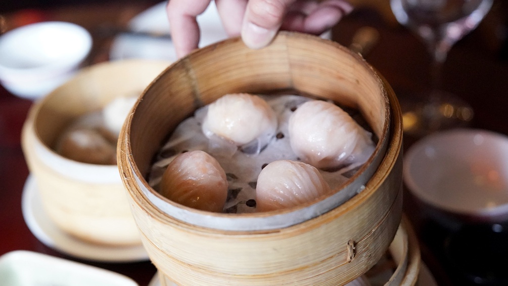 Gedämpfte Dim Sum im Bambuskorb