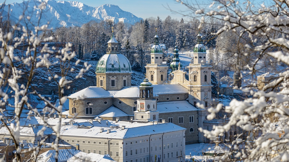 Verschneites Salzburg