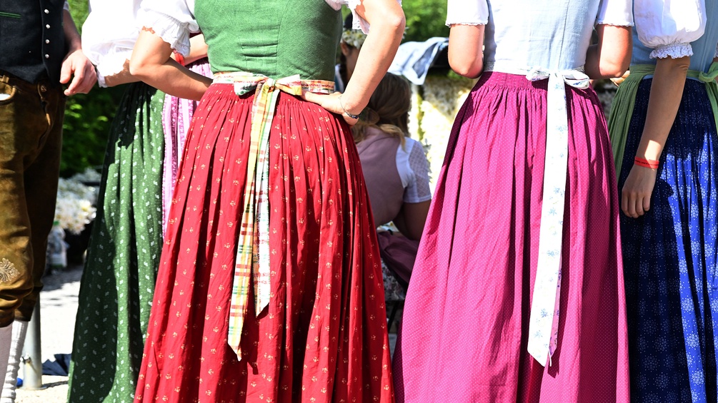 Österreichische Trachten: Dirndl