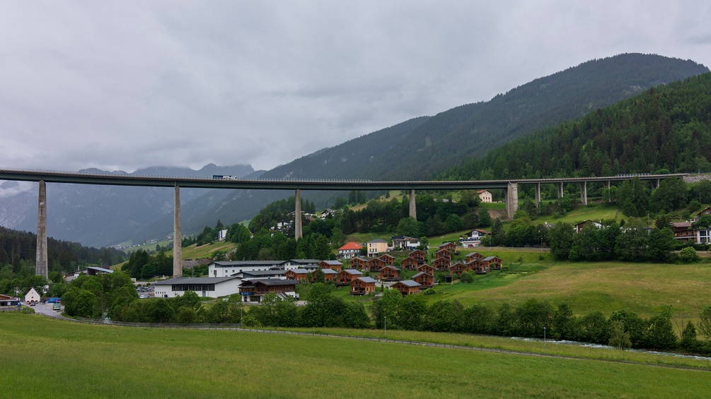 Steinach am Brenner, Gschnitztalbrücke, Brennerautobahn A13 in Wipptal