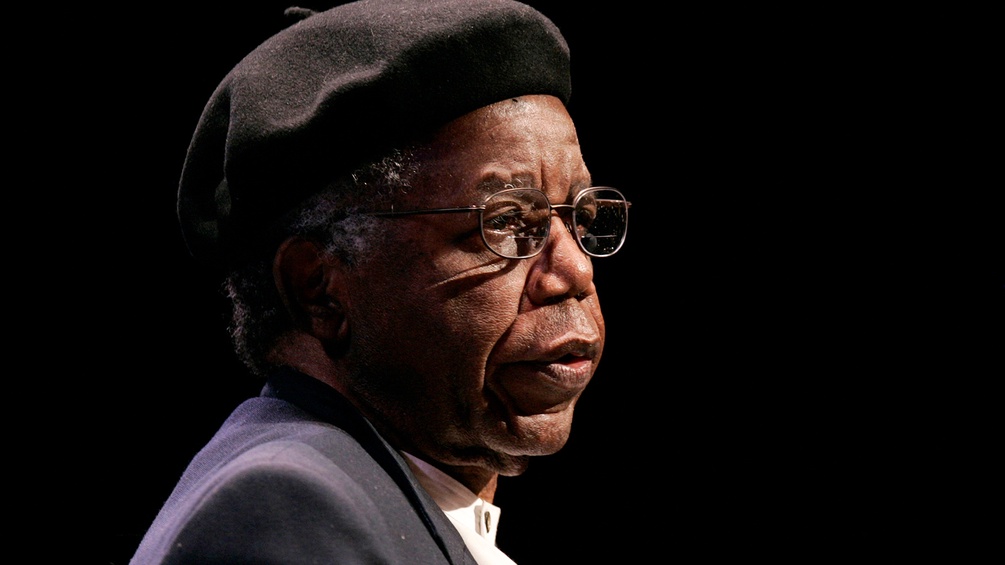 PICTUREDESK.COM/ZUMA/BEOWULF SHEEHAN Chinua Achebe, 2006