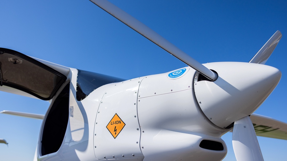 PICTUREDESK.COM/DPA/ROLF VENNENBERND Elektroflugzeug