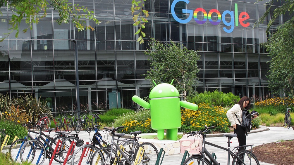 ORF/PETER WALDENBERGER Android-Maxerl vor Google Headquarter