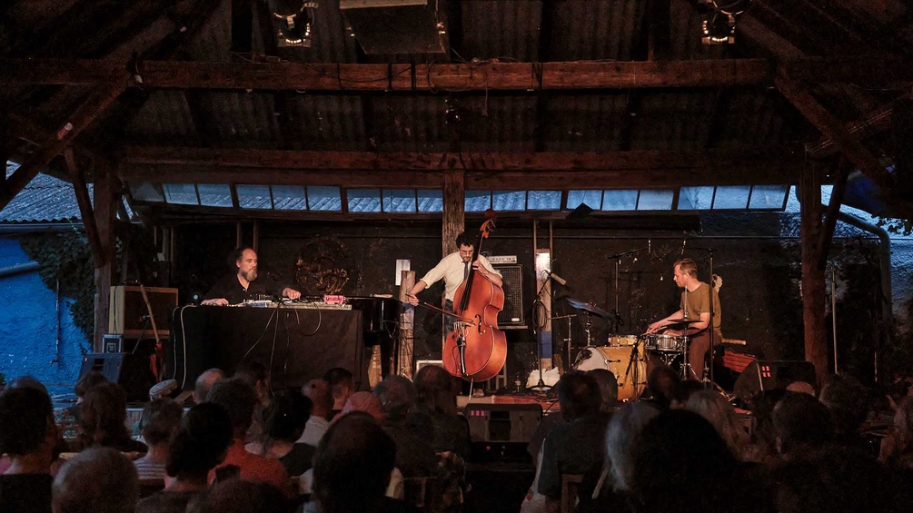 ULI TEMPLIN Trio Trapist