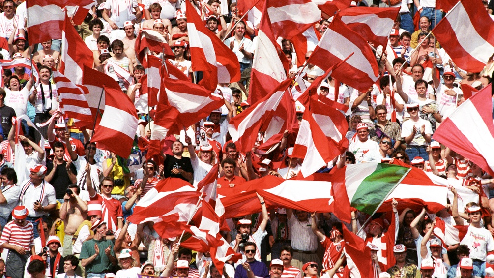Match zwischen Österreich und Italien im Rahmen der Fußball-WM 1990 in Rom