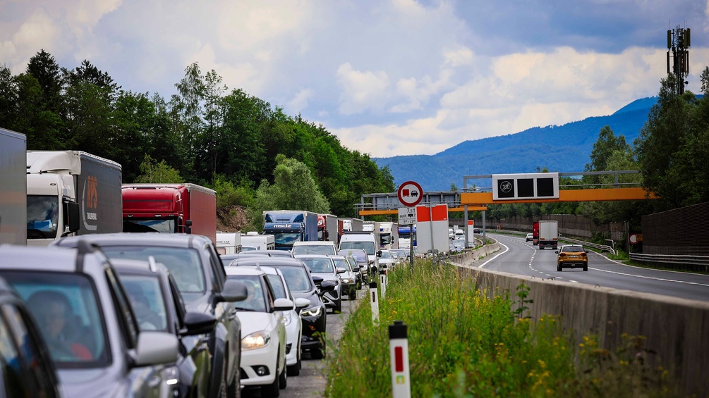 Stau, A10, Blockabfertigung bei Golling
