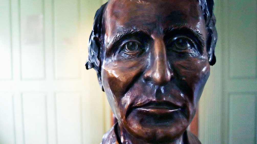 Henry-David-Thoreau-Statue