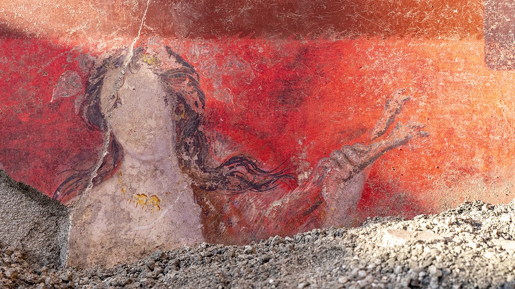 2000 Jahre alte Fresken in einem grossen Bankettsaal in Pompeji