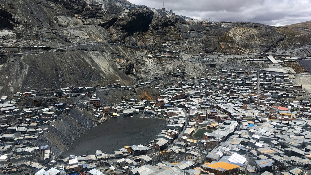 APA/AFP/INSERM/Axel PITTET Blick auf die Stadt La Rinconada