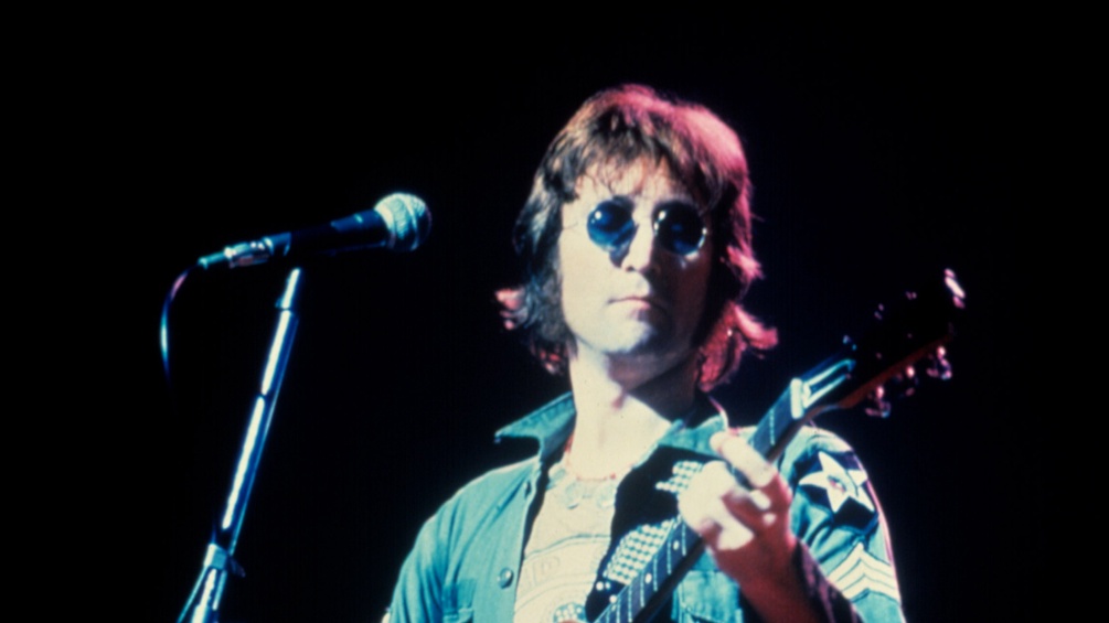 PICTUREDESK.COM/EVERETT COLLECTION John Lennon, 1972